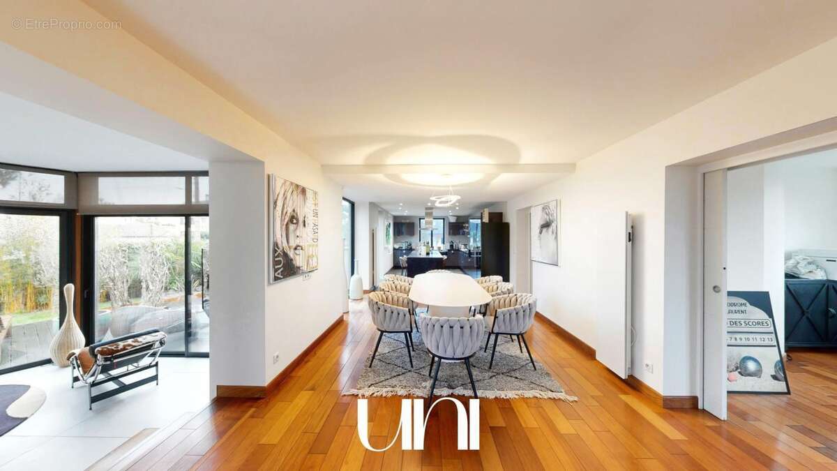 Maison 8 pièces de 210 m2 avec terrasse - Caen Université - photo 4