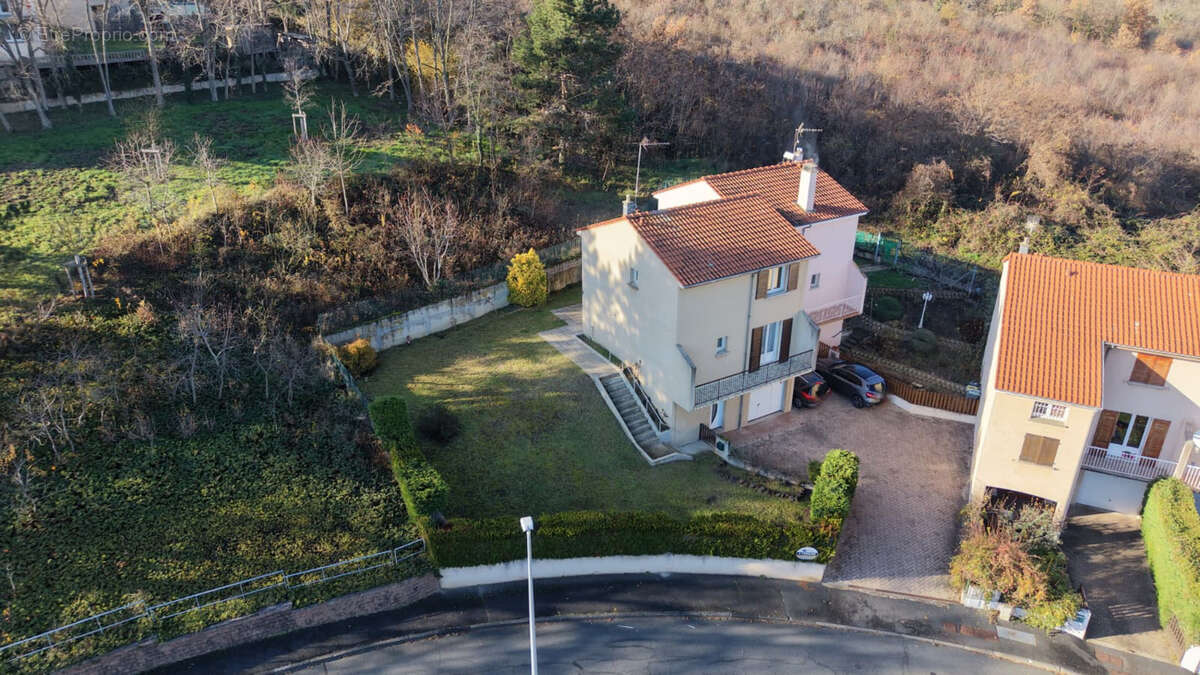 Maison à CLERMONT-FERRAND