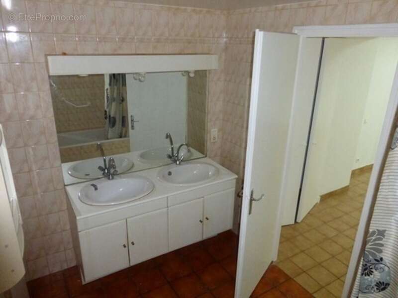 Appartement à RUELLE-SUR-TOUVRE