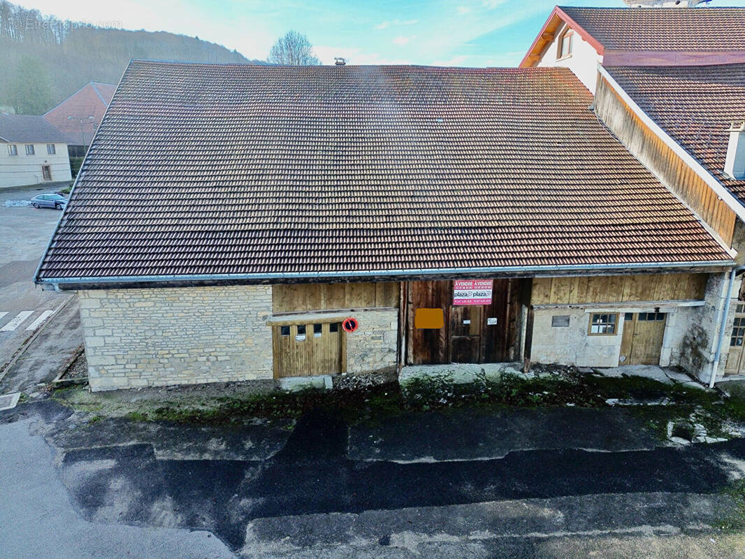 Maison à CHAPELLE-D&#039;HUIN