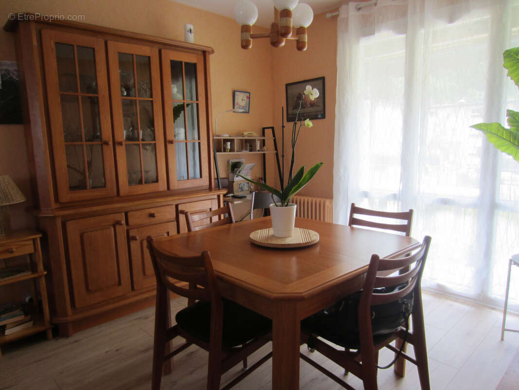 Appartement à COUFLENS
