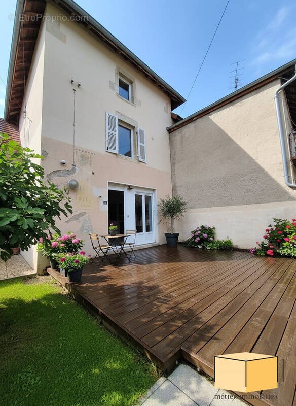 Maison à VIRIEU-LE-PETIT