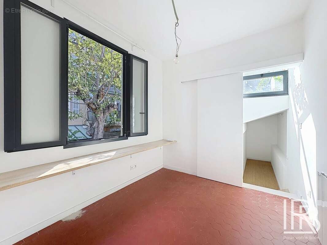 Appartement à MARSEILLE-1E