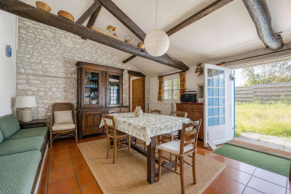 Maison à MESCHERS-SUR-GIRONDE