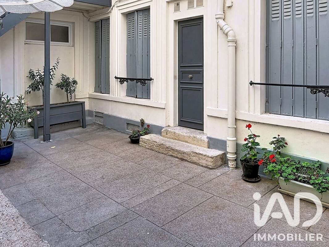 Appartement 16 m² à Paris-7e  - photo 8