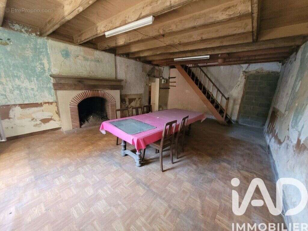 Maison 175 m² à Saint-Lin  - photo 4