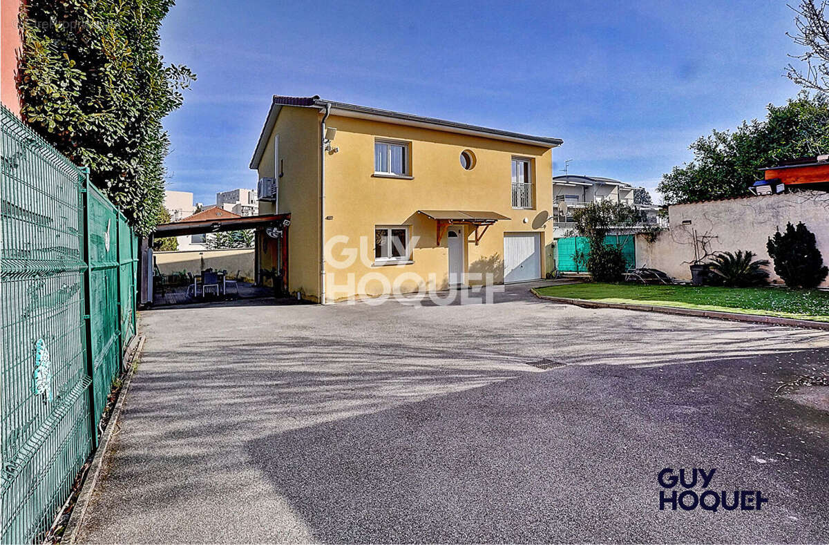 Maison à SAINT-PRIEST