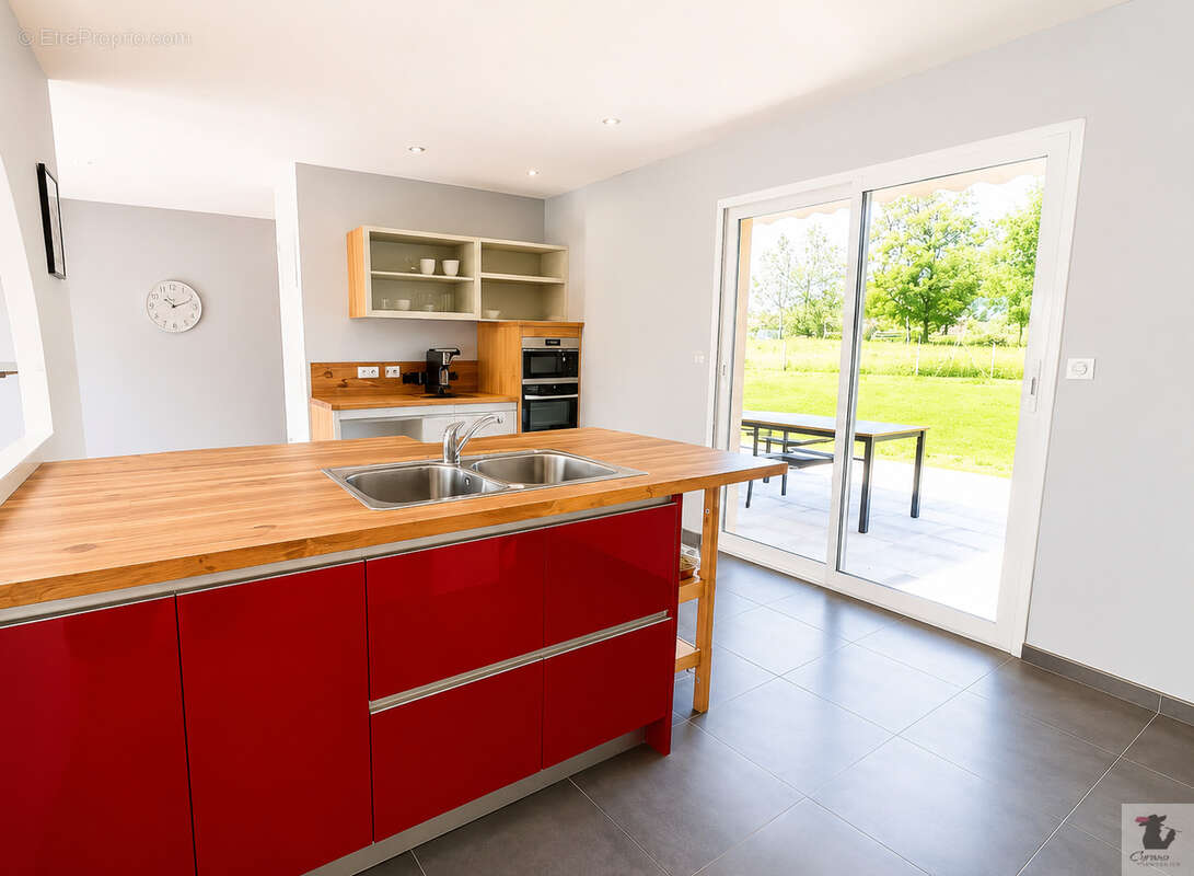 PLAIN PIED 151 m2 hab, 4chs, bureau, piscine, terrain 2127 m2 - photo 5