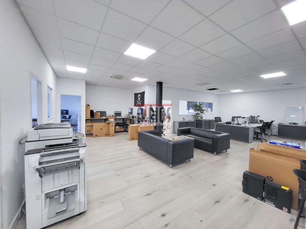 Commerce à SIX-FOURS-LES-PLAGES