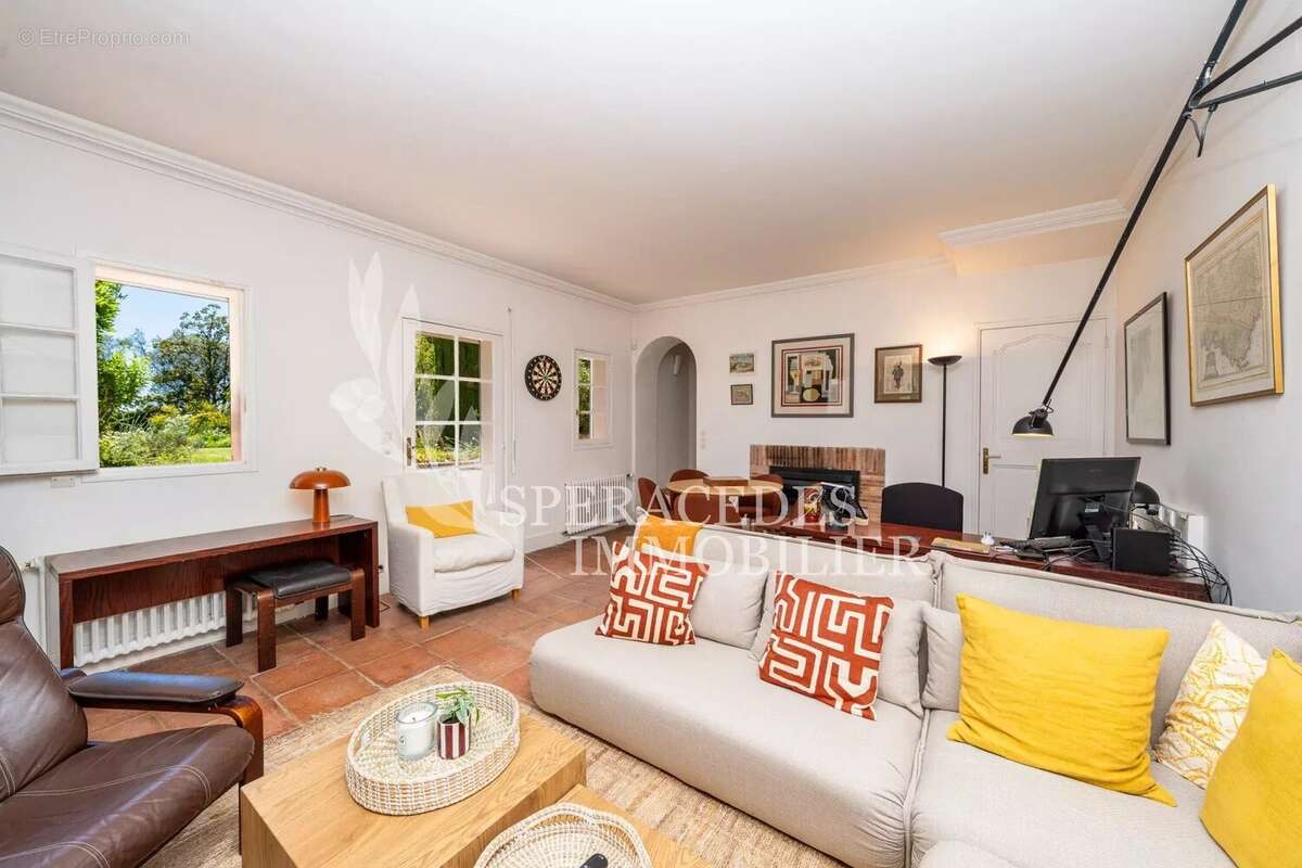 Opio - Belle propriété vue sur le golf 1,6 ha - photo 17