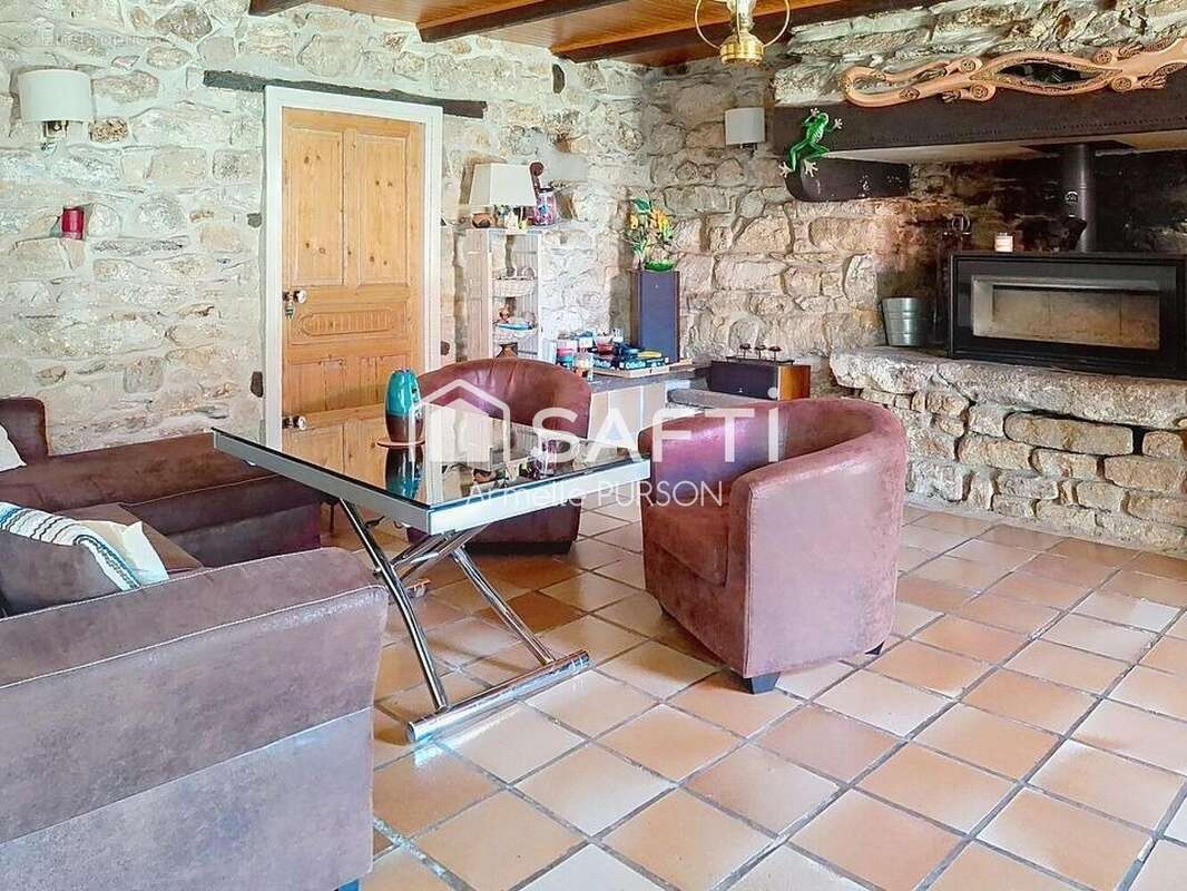 Maison 466 m² à Plomodiern  - photo 6