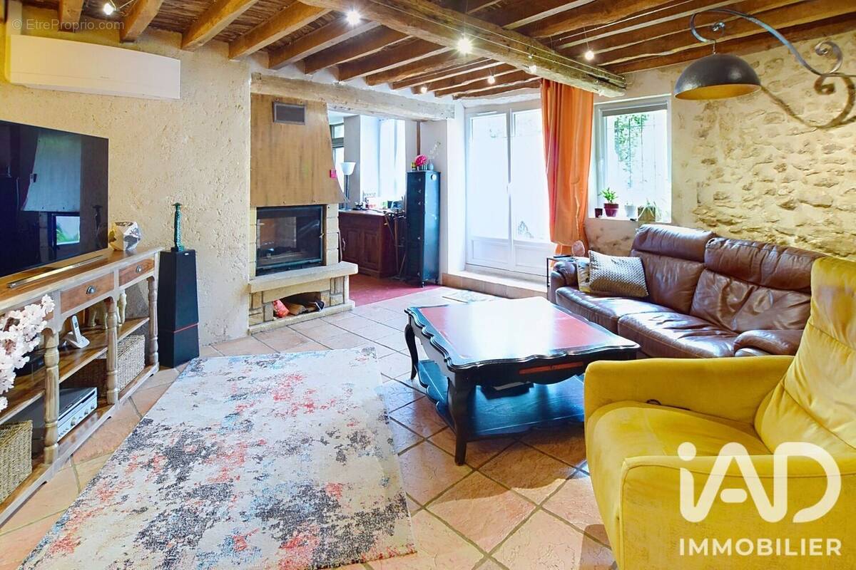 Photo 1 - Maison à VILLENEUVE-LE-COMTE