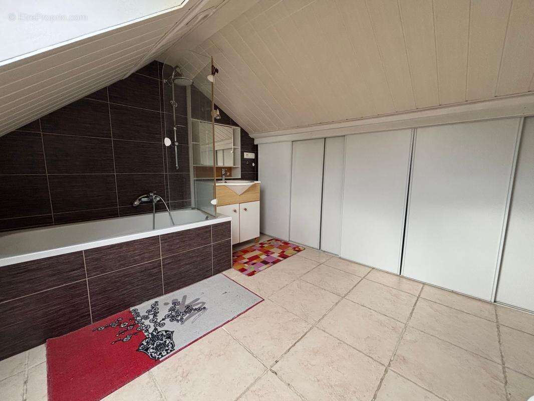 Maison à SAINT-AUBIN-DES-CHATEAUX