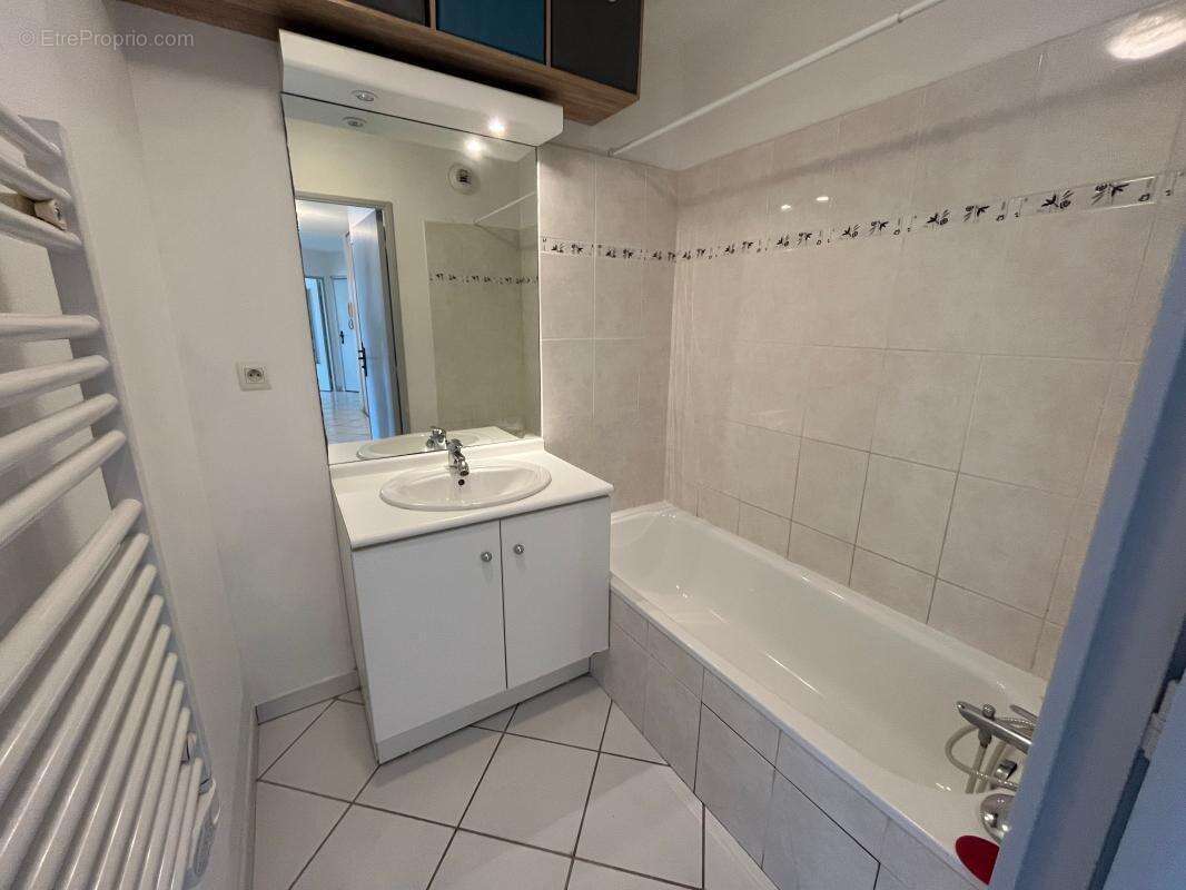 Appartement à PONT-DE-CHERUY