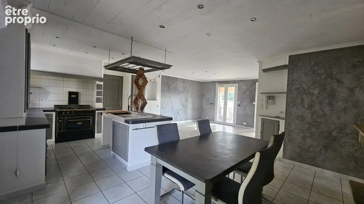 Maison traditionnelle de plain-pied   88 m2   3 chambres   terrain 655 m2 - photo 4