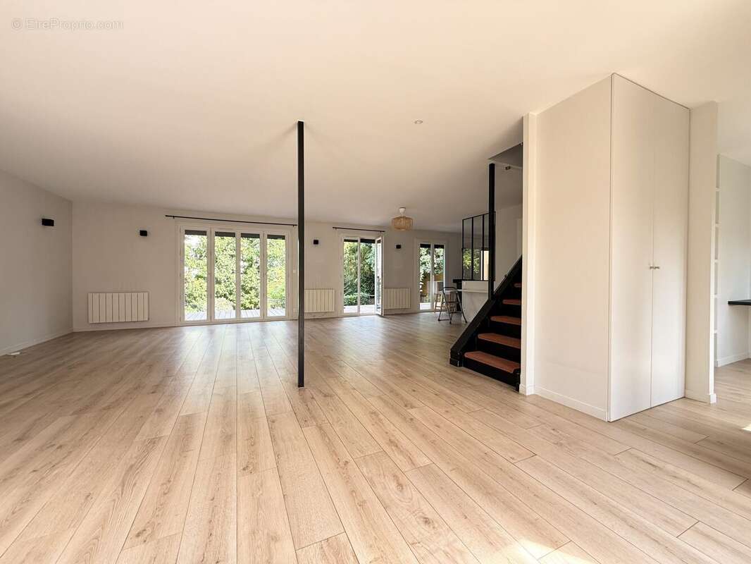 Maison 150 m² à Clamart  - photo 3