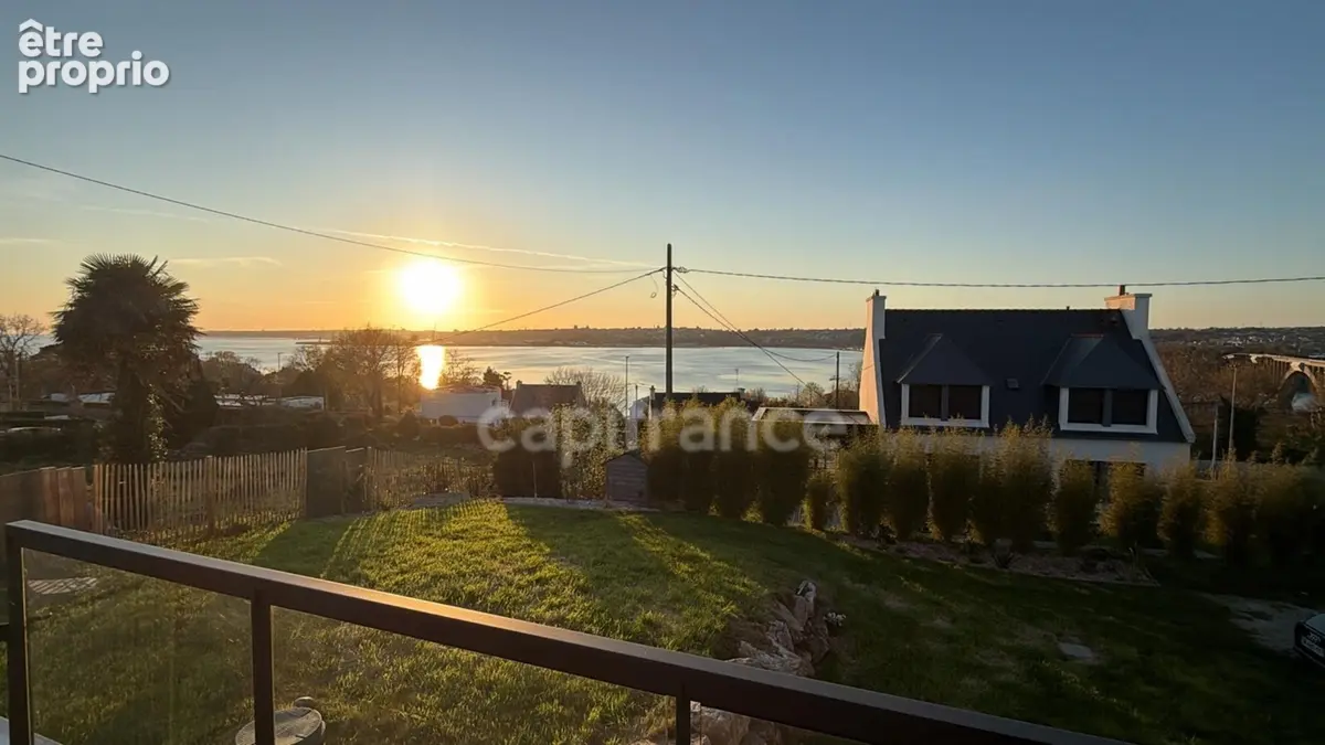 Villa moderne à Plougastel – Vue panoramique sur la rade de Brest – - photo 15