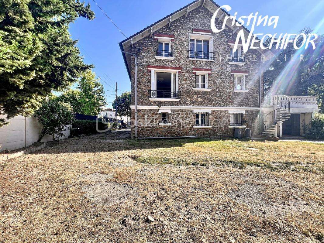 Coup de cœur – authentique maison meulière familiale avec jardin à montfermeil - photo 2