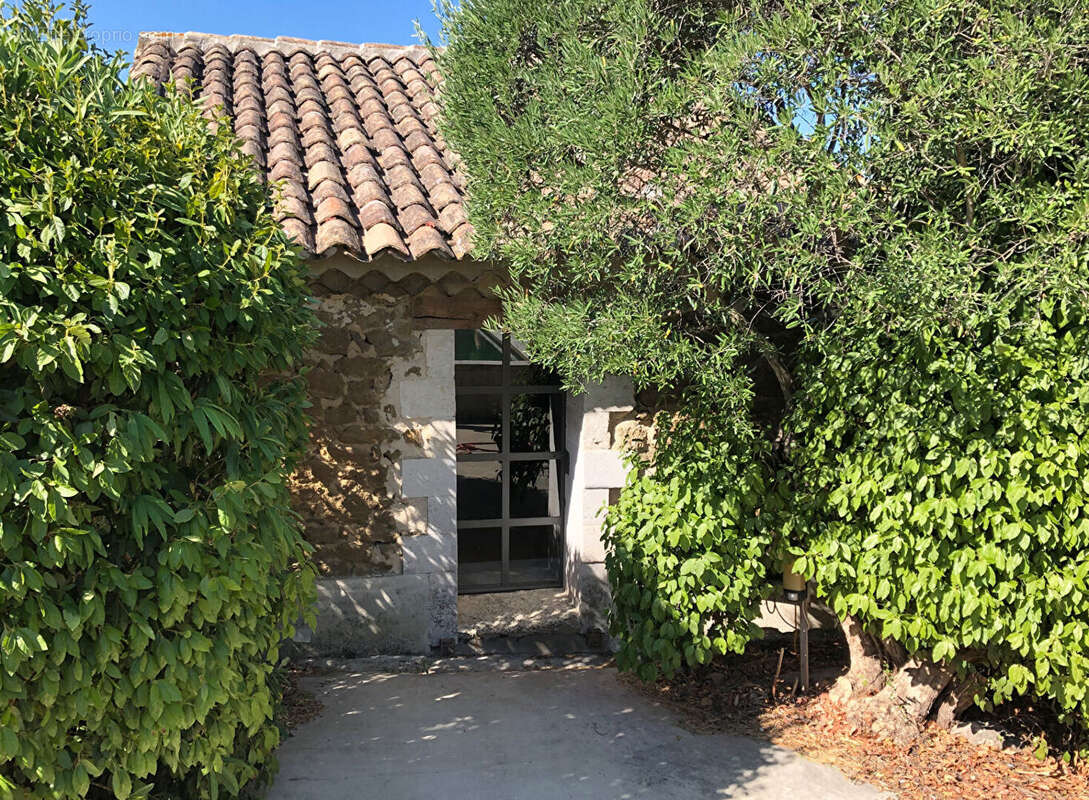 Maison à PUJAUT