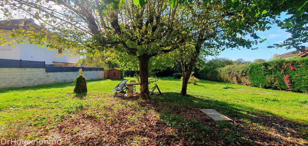 Maison à LE LARDIN-SAINT-LAZARE