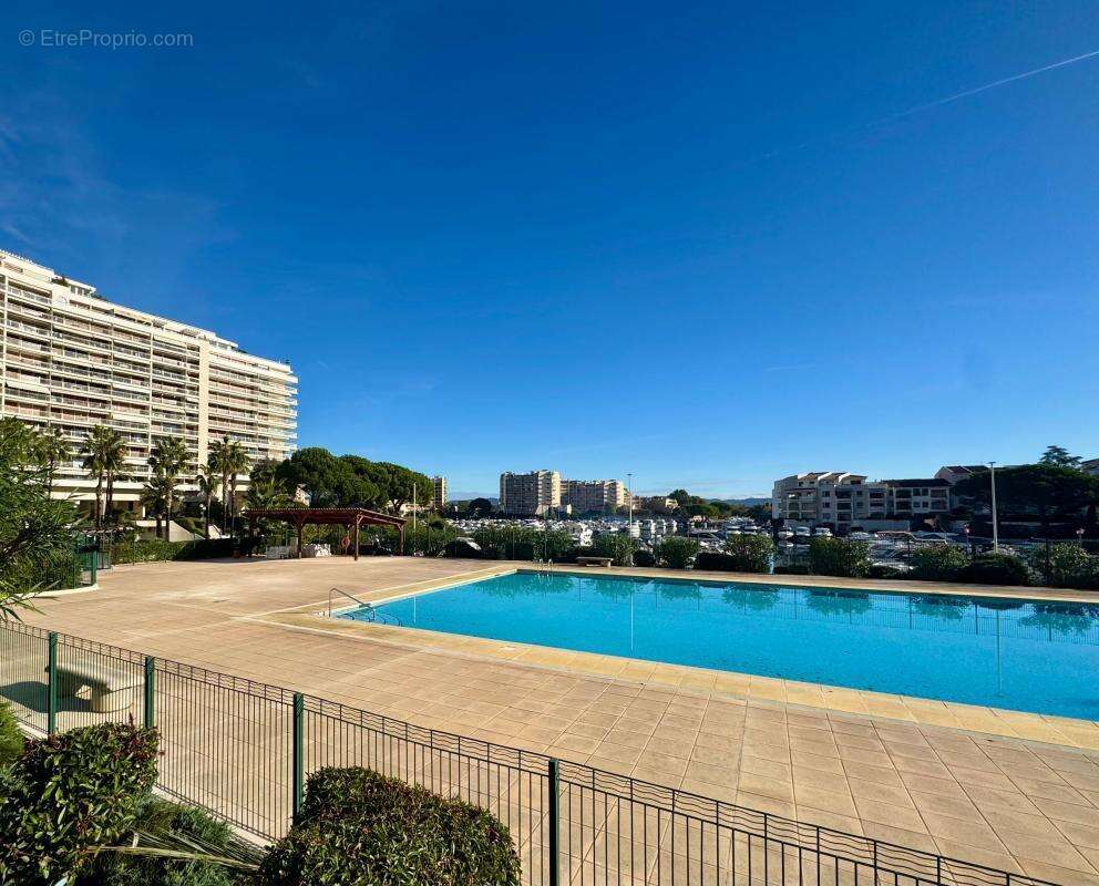 Appartement à MANDELIEU-LA-NAPOULE