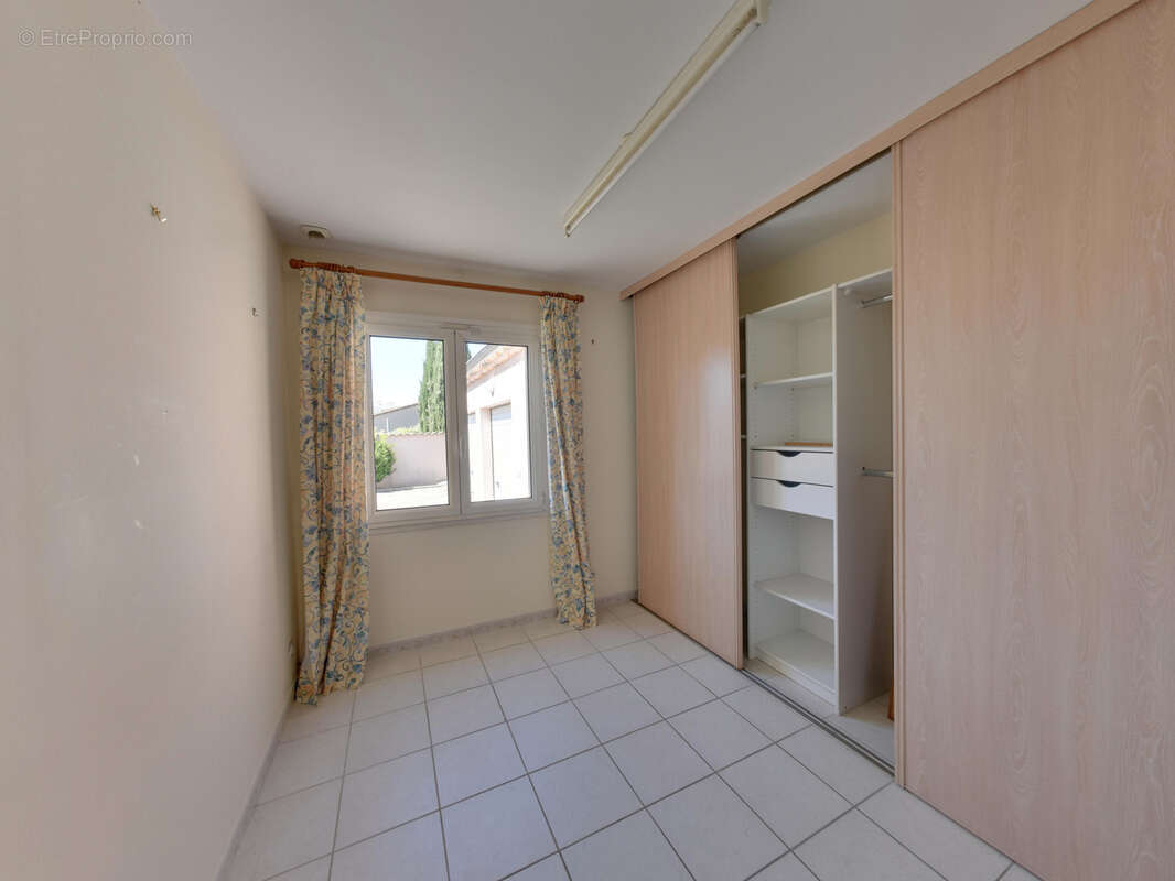 Maison à MONTELIMAR