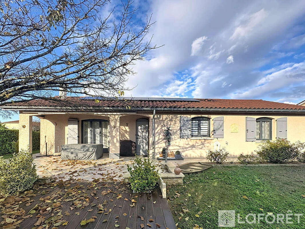 Maison à L&#039;ISLE-D&#039;ABEAU