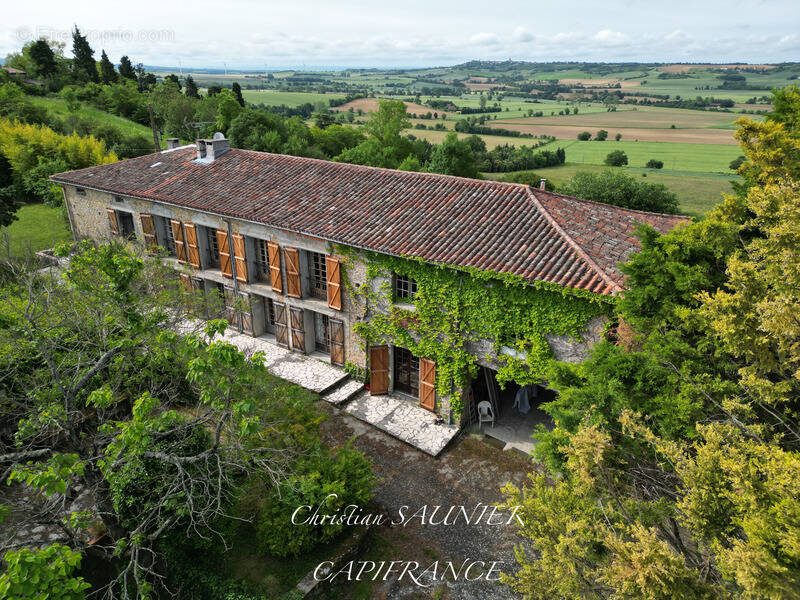 Maison à SAINT-JULIA