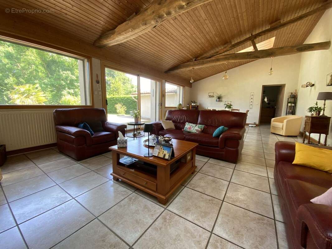 Maison à BEGROLLES-EN-MAUGES