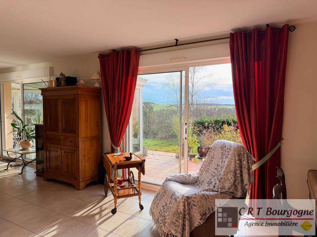 Maison à VILLIERS-SAINT-BENOIT