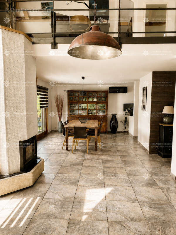 Maison à VIUZ-EN-SALLAZ