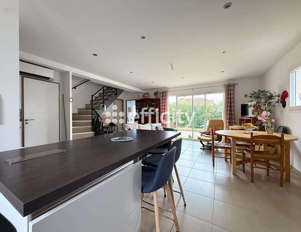 Maison à SAINT-ANDRE-DE-SANGONIS