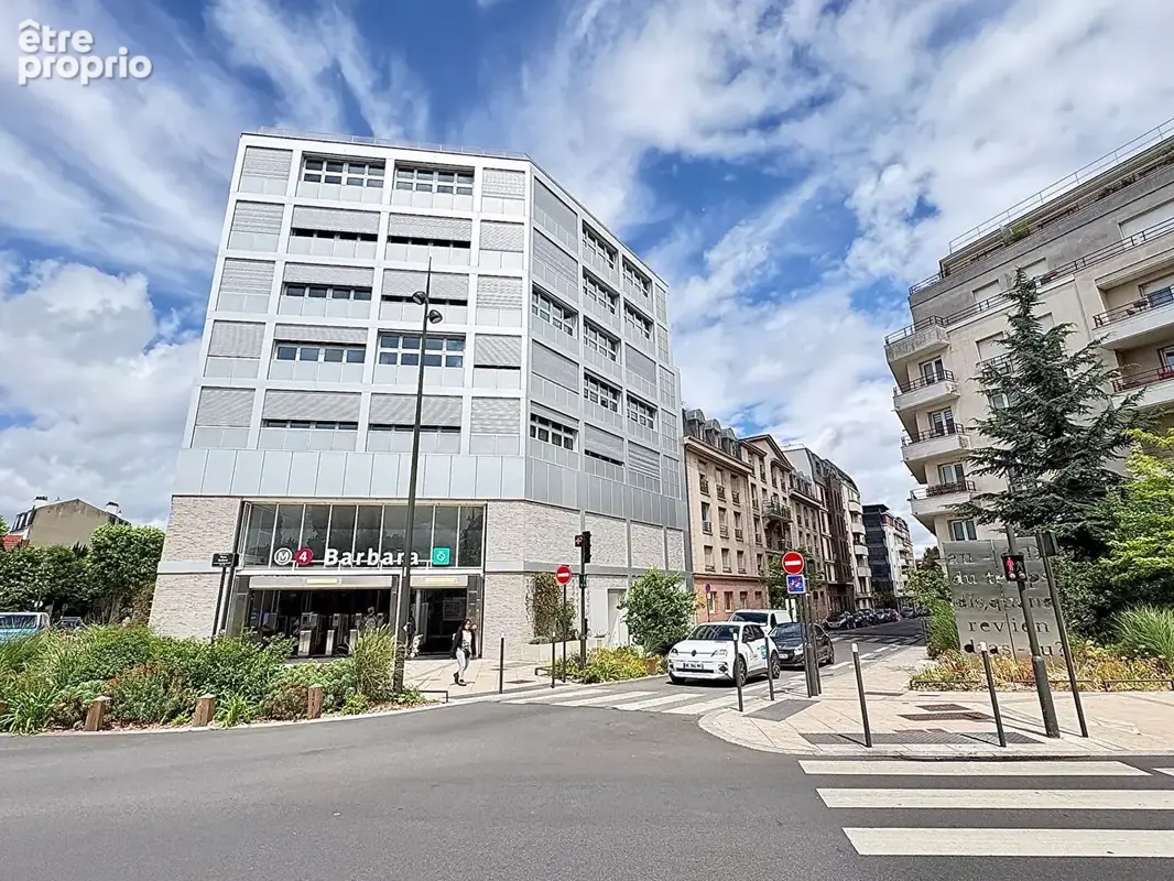 Au pied du Métro Ligne 4!  Studio de 16,97 m2, Idéalement placé! - photo 3