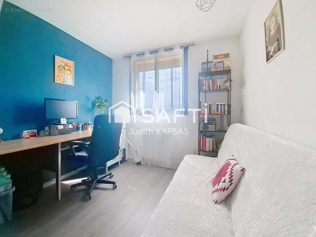 Photo 8