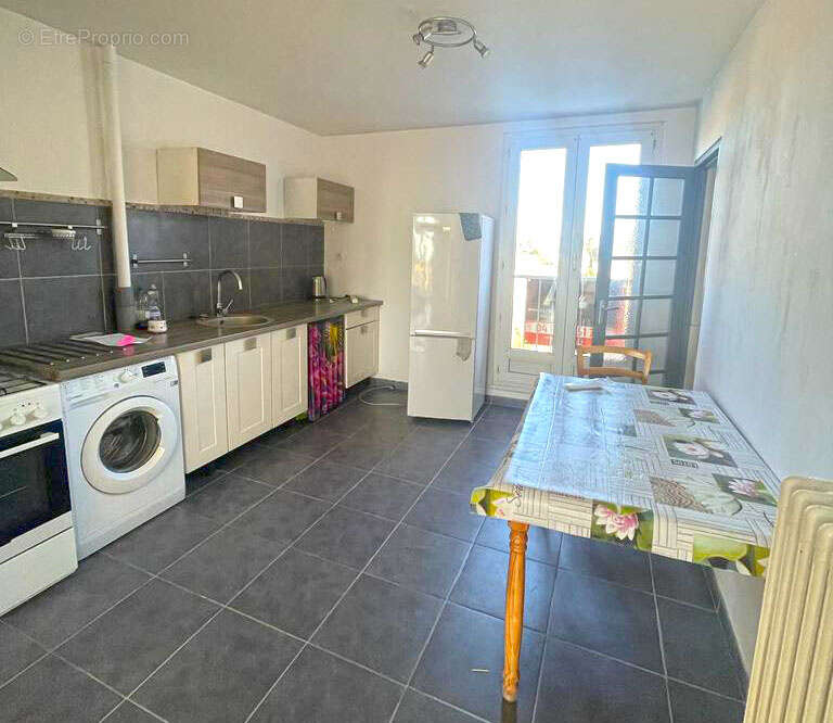 Appartement à MARSEILLE-11E