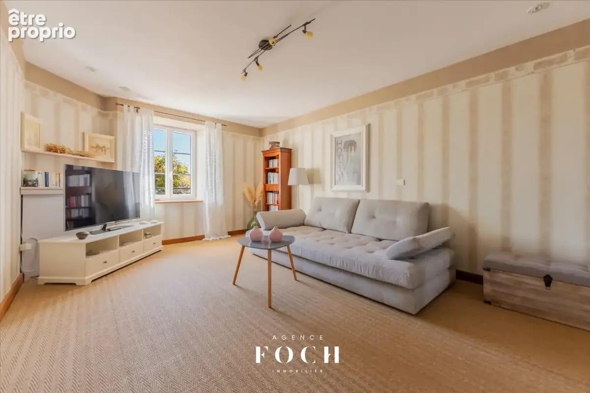 Maison 213 m² à Norroy-Les-Pont-A-Mousson  - photo 3
