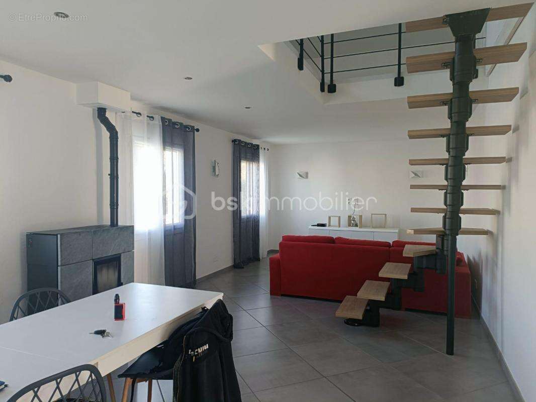 Maison entièrement rénovée - photo 3