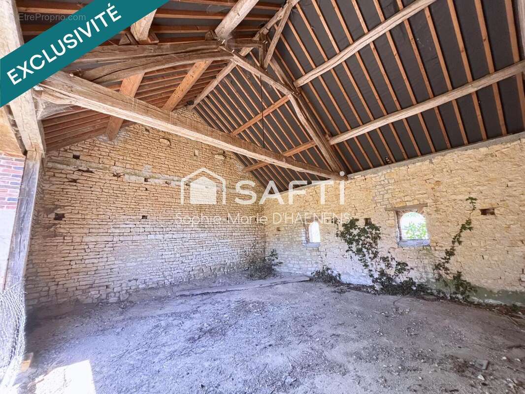 Maison 60 m² à Alligny-Cosne  - photo 6