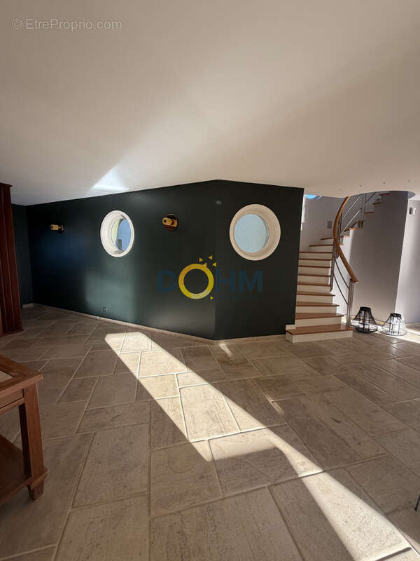 Maison à MONTROND-LES-BAINS