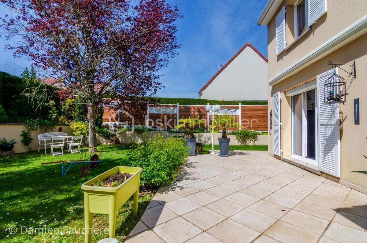 Maison à MARCOUSSIS