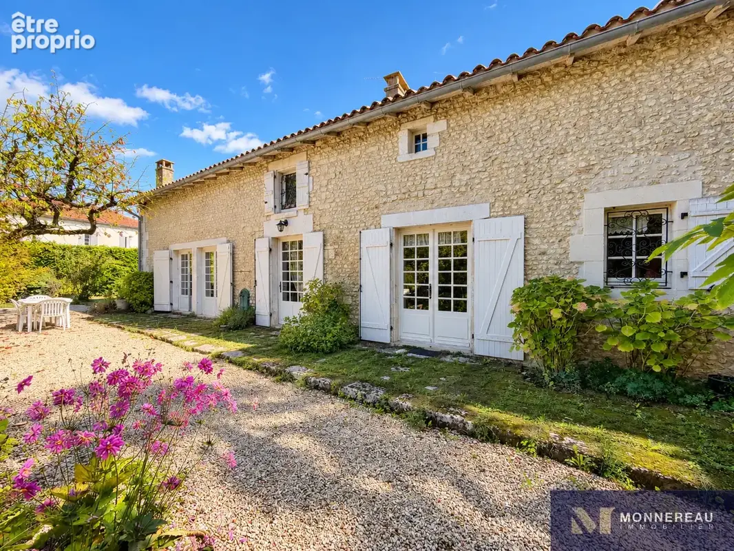 Maison ancienne en coeur de ville avec jardin et garage - photo 28