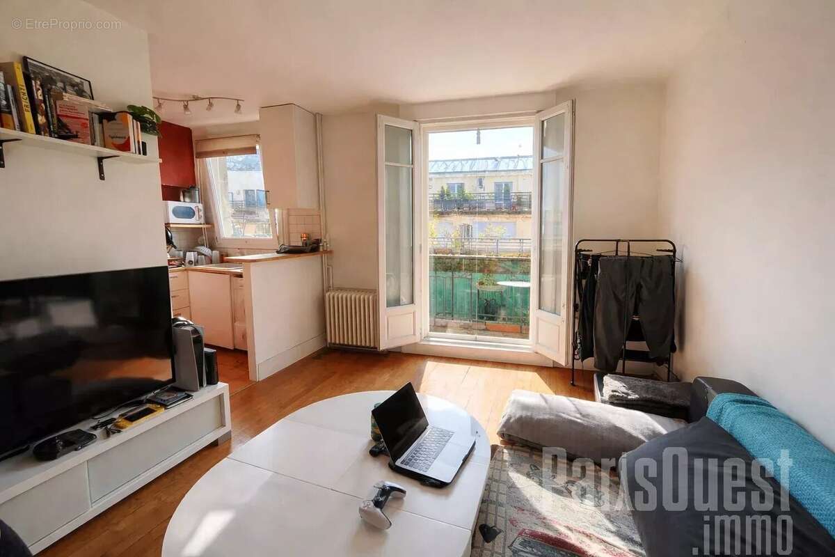 Appartement à ISSY-LES-MOULINEAUX