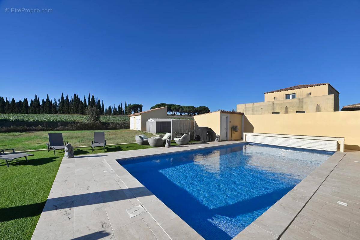 Maison à SAINT-GILLES