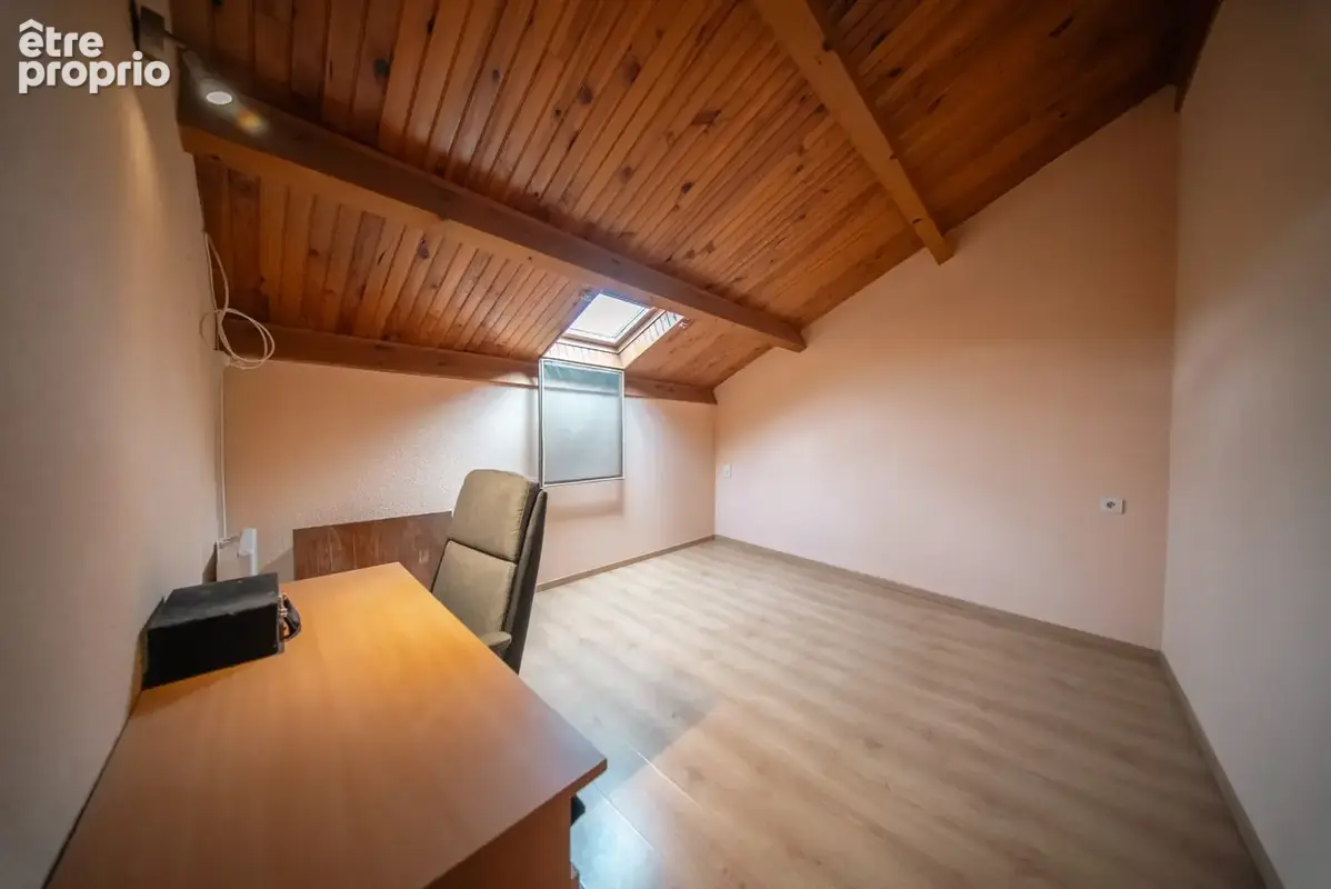 Maison 9 pièces 205 m² à vendre à La Chomette (43230) - photo 6