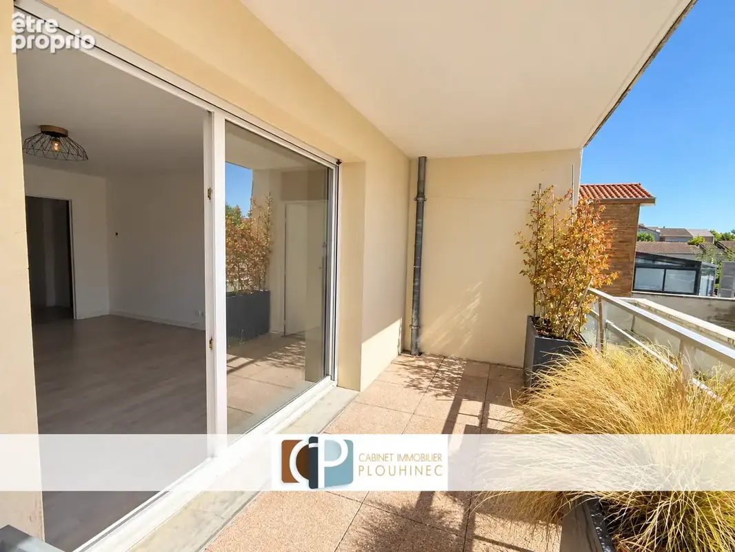 À vendre   Appartement 4 pièces avec terrasse et parking à Charnay-lès-Mâcon - photo 8