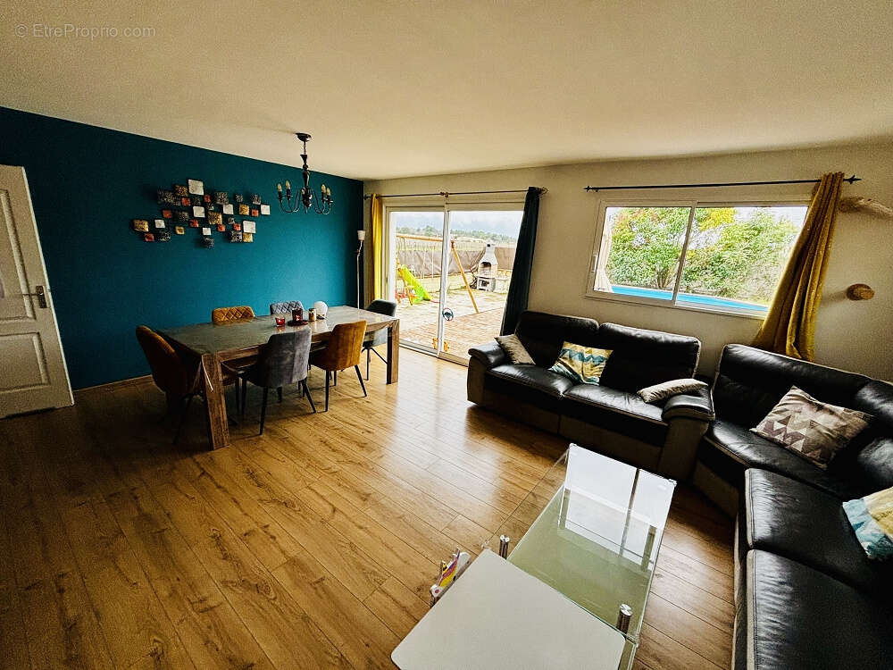 Villa 5 pièces de 120m2 habitables avec piscine et garage - photo 7