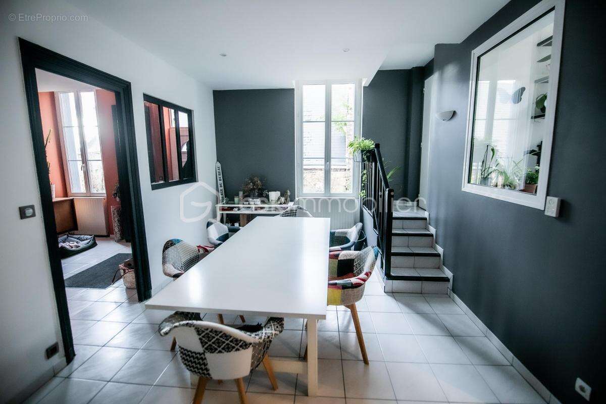 Maison à CHATEAU-RENAULT