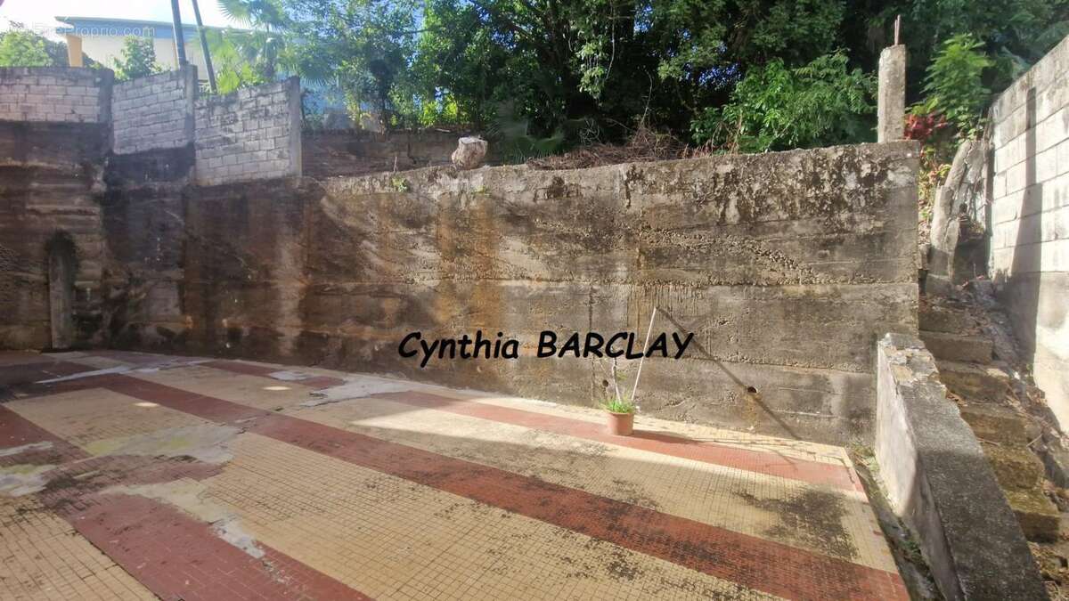 Maison à LA TRINITE