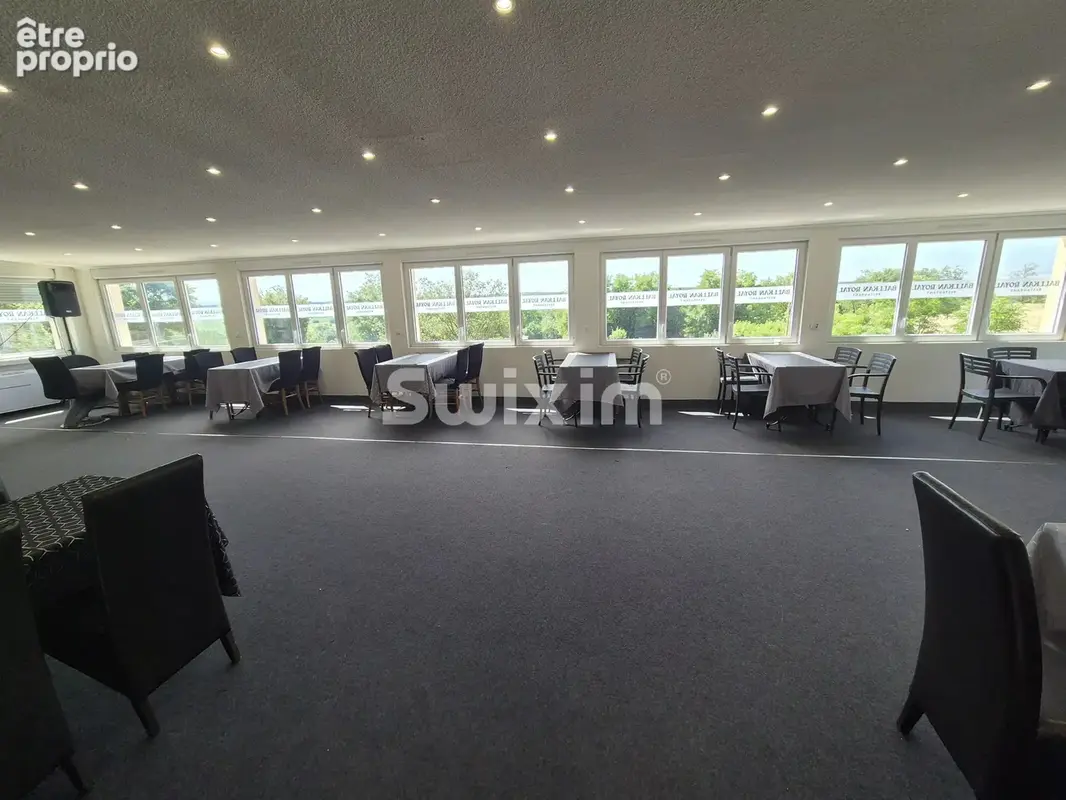 Local commercial - photo 6