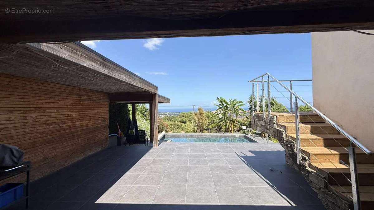 Maison à SANTA-MARIA-POGGIO